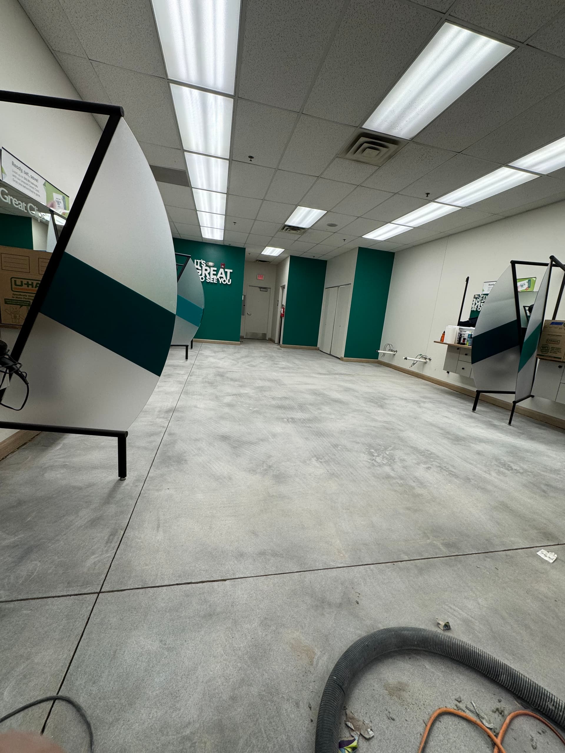 Installing a Moisture Barrier for Perfect LVP Results image